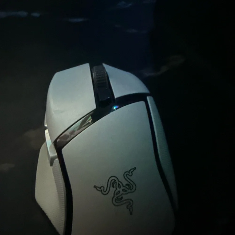 Razer Basilisk V3 hyperspeed